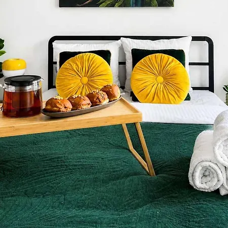 Cozy Retreat For 4 In Варшава
