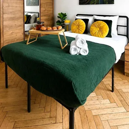 Cozy Retreat For 4 In *